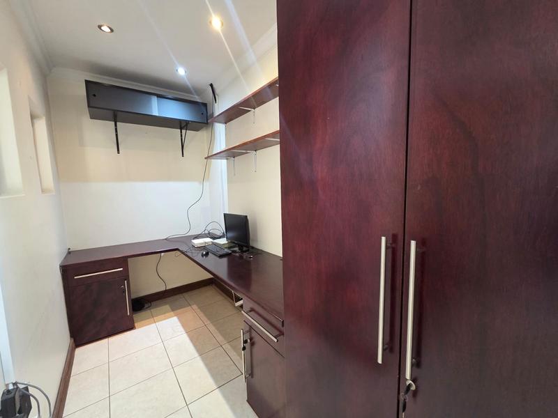 3 Bedroom Property for Sale in Gateway Manor North West